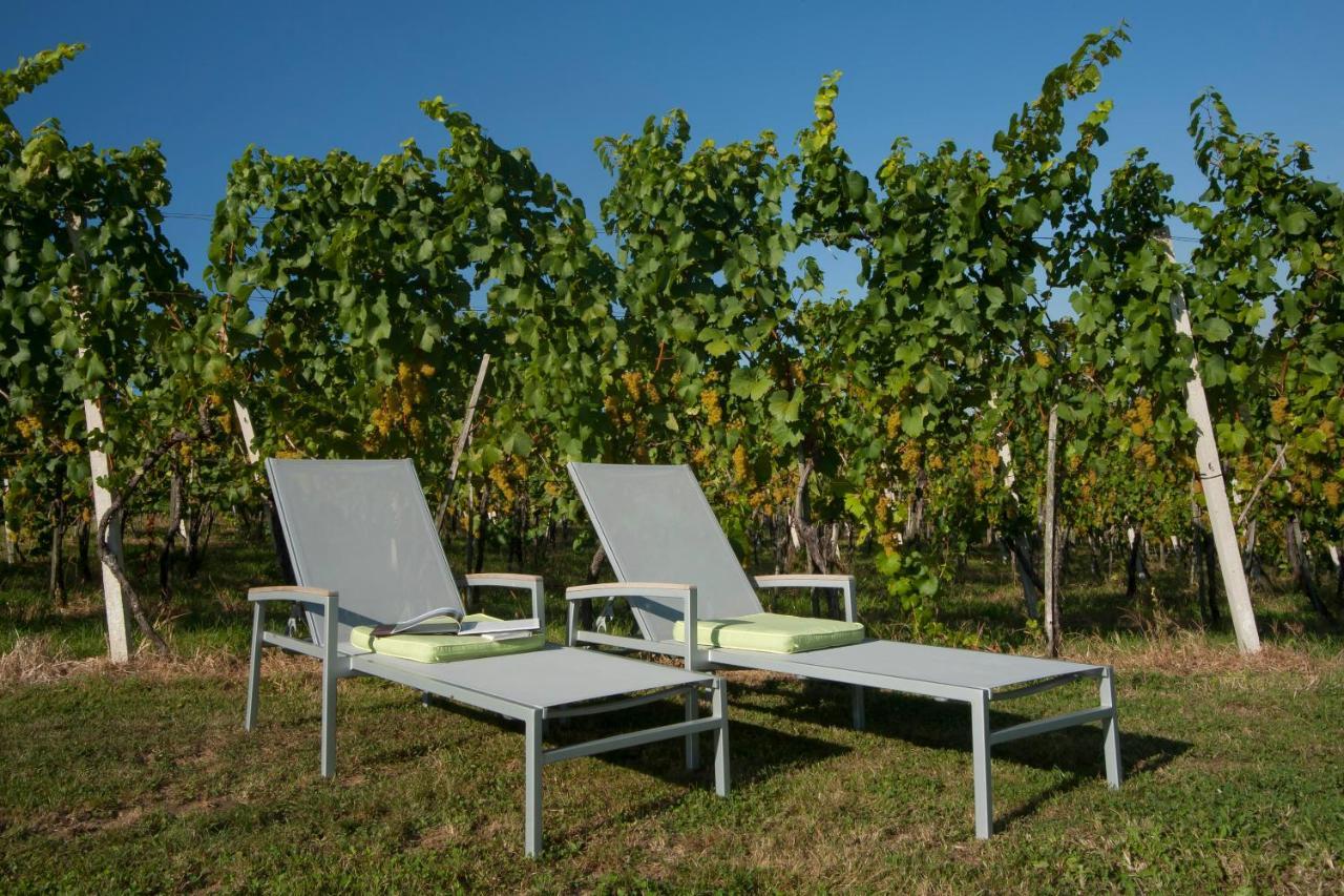 Ferienhaeuser Im Weingarten Fehring Luaran gambar